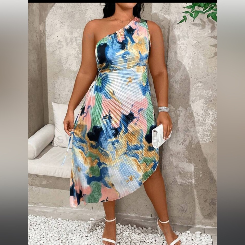 One shoulder colored dress